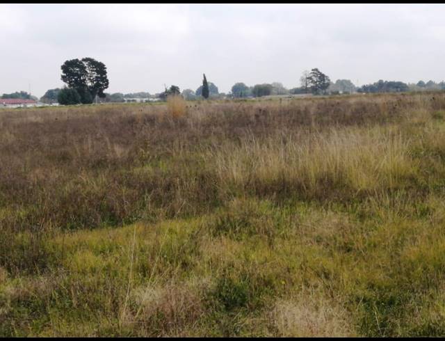 12HA SMALLHOLDING FOR SALE IN BREDELL
